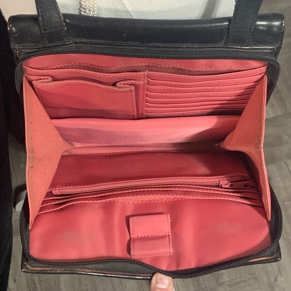 HOBO Multifunction Crossbody Bag - Picture 6 of 15